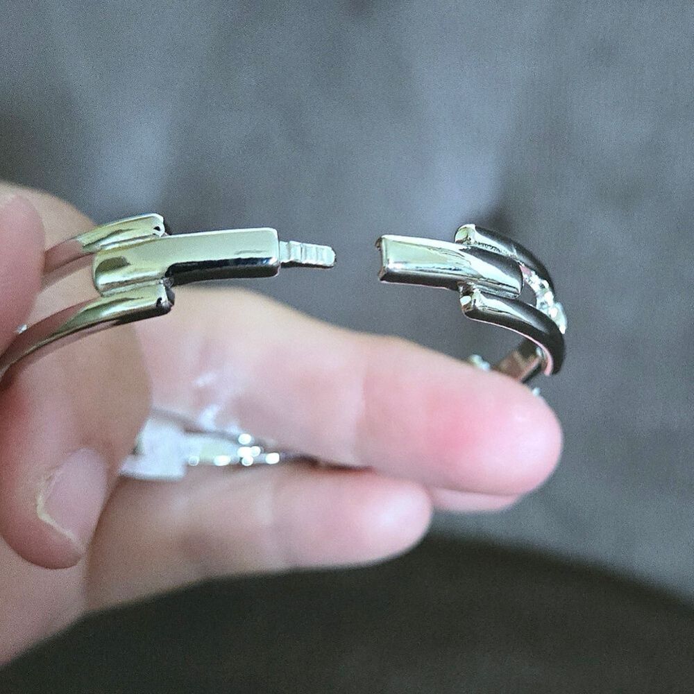 House🏠 of Harlow 1960 Set of Two✌️ Bangle Bracelets - NWT - Picture 7 of 16